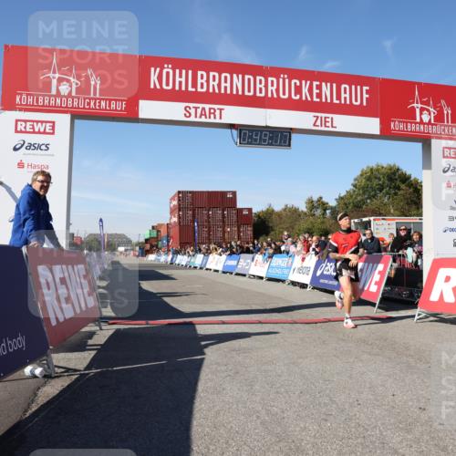 03.10.2025 - Köhlbrandbrückenlauf Lena Gebhardt http://msf.ph/oto/9036941 03.10.2025 12:49:18 Ziel 6514 meine-sportfotos.de