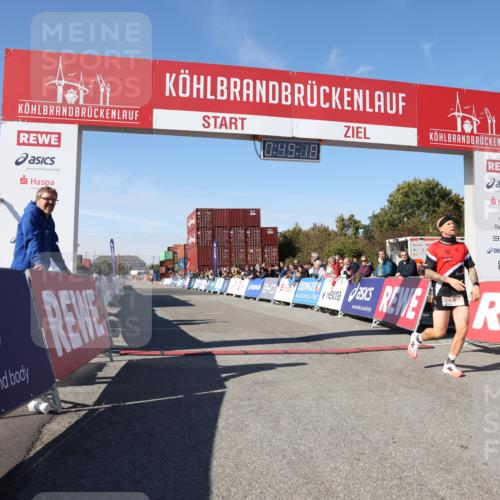 03.10.2025 - Köhlbrandbrückenlauf Lena Gebhardt http://msf.ph/oto/9036952 03.10.2025 12:49:18 Ziel 6514 meine-sportfotos.de
