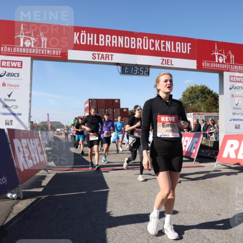 03.10.2025 - Köhlbrandbrückenlauf Lena Gebhardt http://msf.ph/oto/9036970 03.10.2025 13:13:52 Ziel 4188, 4306, 4348, 4522, 4612, 4642, 4868, 5078, 5640, 5700, 5802, 5884, 5886, 6116, 6125, 6227, 6228, 6363, 6366, 6487, 6488, 6604, 6766 meine-sportfotos.de