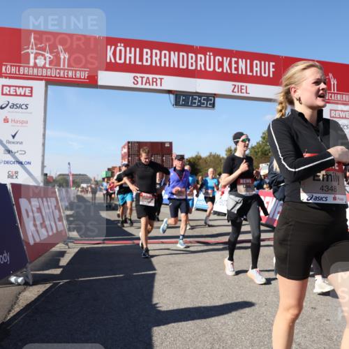 03.10.2025 - Köhlbrandbrückenlauf Lena Gebhardt http://msf.ph/oto/9036978 03.10.2025 13:13:53 Ziel 4188, 4306, 4348, 4522, 4612, 4642, 4868, 5078, 5640, 5700, 5802, 5884, 5886, 6125, 6227, 6228, 6366, 6487, 6488, 6604, 6766 meine-sportfotos.de