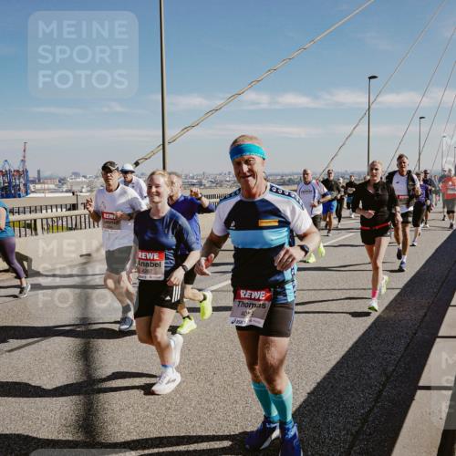 03.10.2025 - Köhlbrandbrückenlauf Michael Burmester http://msf.ph/oto/9037009 03.10.2025 12:29:42 Position 1 4267, 406, 0000 meine-sportfotos.de