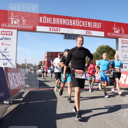 03.10.2025 - Köhlbrandbrückenlauf Lena Gebhardt http://msf.ph/oto/9037010 03.10.2025 13:13:54 Ziel 4188, 4306, 4348, 4522, 4612, 4642, 4868, 5078, 5640, 5700, 5802, 5884, 5886, 6125, 6227, 6228, 6366, 6487, 6488, 6604, 6766 meine-sportfotos.de