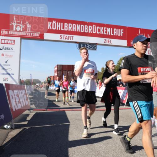 03.10.2025 - Köhlbrandbrückenlauf Lena Gebhardt http://msf.ph/oto/9037034 03.10.2025 13:13:55 Ziel 4188, 4306, 4348, 4522, 4612, 4642, 4868, 5078, 5640, 5700, 5802, 5884, 5886, 6125, 6227, 6228, 6366, 6487, 6488, 6604, 6766 meine-sportfotos.de