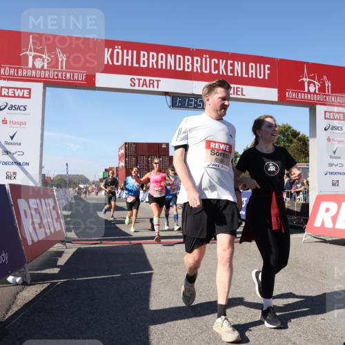 03.10.2025 - Köhlbrandbrückenlauf Lena Gebhardt http://msf.ph/oto/9037039 03.10.2025 13:13:56 Ziel 4188, 4306, 4348, 4522, 4612, 4642, 4868, 5078, 5640, 5700, 5802, 5884, 6125, 6227, 6228, 6366, 6487, 6488, 6604, 6766 meine-sportfotos.de