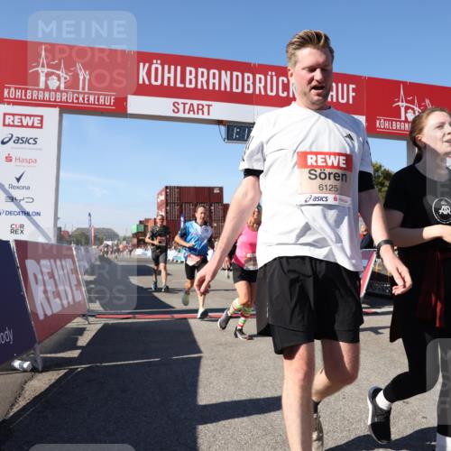 03.10.2025 - Köhlbrandbrückenlauf Lena Gebhardt http://msf.ph/oto/9037044 03.10.2025 13:13:57 Ziel 4188, 4306, 4348, 4522, 4612, 4642, 4868, 5078, 5640, 5700, 5727, 6125, 6227, 6228, 6366, 6487, 6488, 6604, 6766 meine-sportfotos.de