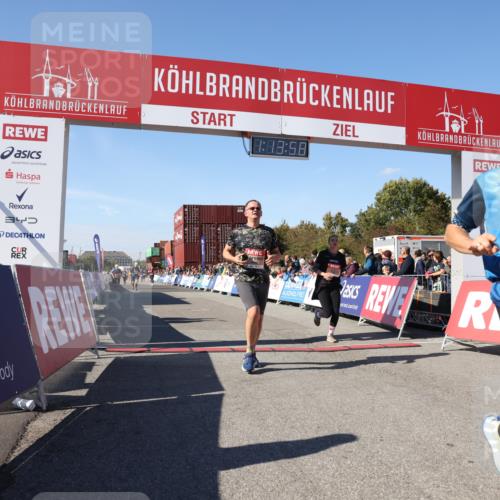 03.10.2025 - Köhlbrandbrückenlauf Lena Gebhardt http://msf.ph/oto/9037067 03.10.2025 13:13:58 Ziel 4188, 4306, 4348, 4522, 4612, 4642, 4868, 5078, 5640, 5700, 5727, 6125, 6227, 6228, 6318, 6487, 6488, 6604, 6766 meine-sportfotos.de