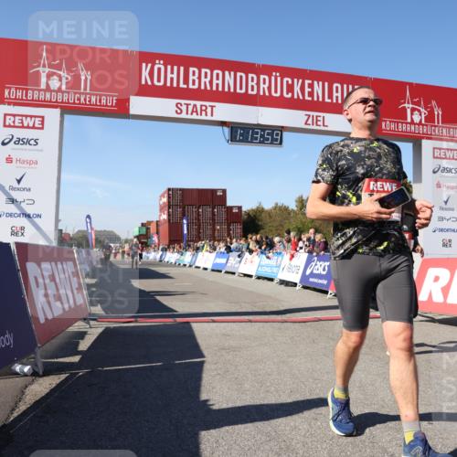 03.10.2025 - Köhlbrandbrückenlauf Lena Gebhardt http://msf.ph/oto/9037088 03.10.2025 13:14:00 Ziel 4188, 4306, 4522, 4612, 4642, 4868, 5078, 5640, 5700, 5727, 6125, 6227, 6228, 6318, 6487, 6488, 6604, 6766 meine-sportfotos.de
