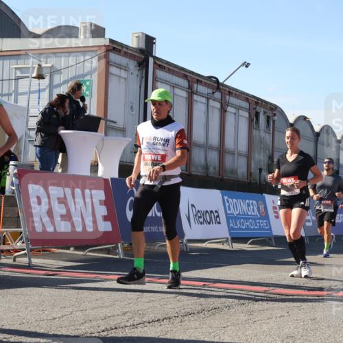 03.10.2025 - Köhlbrandbrückenlauf Luisa Fischer http://msf.ph/oto/9037118 03.10.2025 13:24:21 Ziel 4286, 4442, 4529, 4555, 4664, 4673, 4698, 4703, 4942, 4943, 5004, 5085, 5107, 5321, 5350, 5432, 5986, 6168, 6169, 6199, 6306, 6673 meine-sportfotos.de