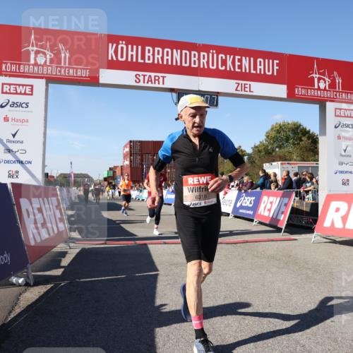 03.10.2025 - Köhlbrandbrückenlauf Lena Gebhardt http://msf.ph/oto/9037125 03.10.2025 13:14:07 Ziel 4313, 4728, 4785, 4809, 4868, 5727, 6318, 6766 meine-sportfotos.de