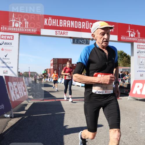 03.10.2025 - Köhlbrandbrückenlauf Lena Gebhardt http://msf.ph/oto/9037142 03.10.2025 13:14:08 Ziel 4313, 4641, 4728, 4785, 4809, 5727, 6318, 6766 meine-sportfotos.de