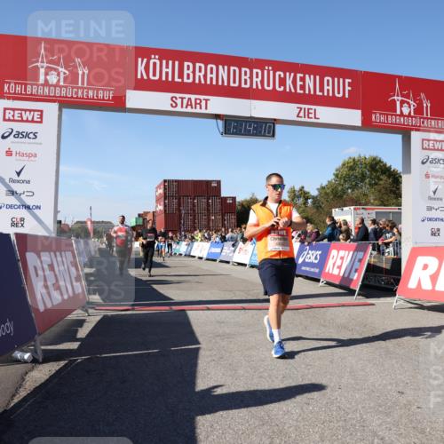 03.10.2025 - Köhlbrandbrückenlauf Lena Gebhardt http://msf.ph/oto/9037175 03.10.2025 13:14:11 Ziel 4313, 4437, 4569, 4641, 4728, 4785, 4809, 4888, 5727, 6318, 6327, 6418, 6735 meine-sportfotos.de