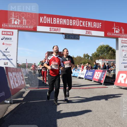 03.10.2025 - Köhlbrandbrückenlauf Lena Gebhardt http://msf.ph/oto/9037230 03.10.2025 13:14:14 Ziel 4313, 4437, 4569, 4641, 4728, 4776, 4785, 4809, 4888, 5282, 6318, 6327, 6418, 6735 meine-sportfotos.de