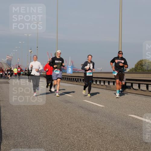 03.10.2025 - Köhlbrandbrückenlauf Fabian Wolf http://msf.ph/oto/9037233 03.10.2025 09:51:51 Position 3 70, 3 meine-sportfotos.de