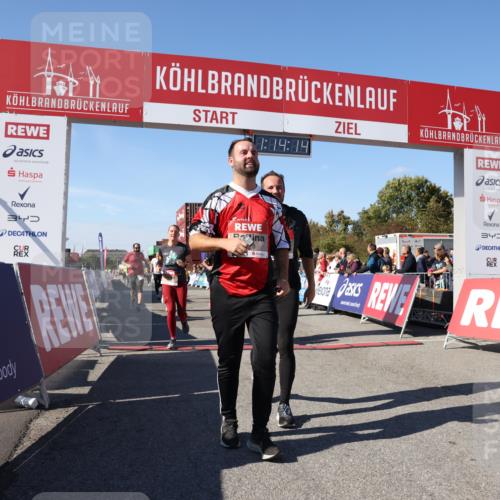 03.10.2025 - Köhlbrandbrückenlauf Lena Gebhardt http://msf.ph/oto/9037234 03.10.2025 13:14:15 Ziel 4313, 4437, 4569, 4641, 4728, 4776, 4785, 4809, 4888, 5282, 6327, 6418, 6735 meine-sportfotos.de