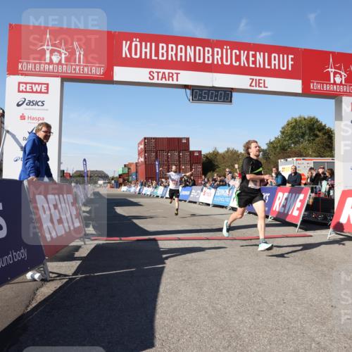 03.10.2025 - Köhlbrandbrückenlauf Lena Gebhardt http://msf.ph/oto/9037236 03.10.2025 12:50:07 Ziel 4035, 6086 meine-sportfotos.de