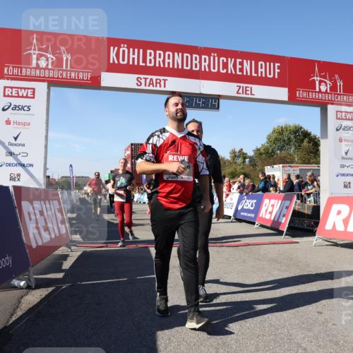 03.10.2025 - Köhlbrandbrückenlauf Lena Gebhardt http://msf.ph/oto/9037241 03.10.2025 13:14:15 Ziel 4313, 4437, 4569, 4641, 4728, 4776, 4785, 4809, 4888, 5282, 6327, 6418, 6735 meine-sportfotos.de