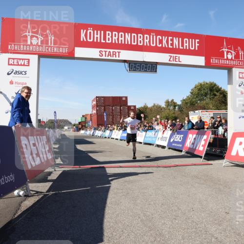 03.10.2025 - Köhlbrandbrückenlauf Lena Gebhardt http://msf.ph/oto/9037252 03.10.2025 12:50:08 Ziel 4035, 6086 meine-sportfotos.de