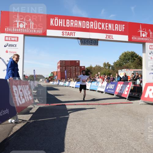 03.10.2025 - Köhlbrandbrückenlauf Lena Gebhardt http://msf.ph/oto/9037258 03.10.2025 12:50:08 Ziel 4035, 6086 meine-sportfotos.de