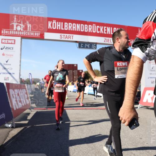 03.10.2025 - Köhlbrandbrückenlauf Lena Gebhardt http://msf.ph/oto/9037261 03.10.2025 13:14:16 Ziel 4313, 4437, 4569, 4641, 4728, 4776, 4785, 4809, 4888, 5282, 6327, 6418, 6735 meine-sportfotos.de