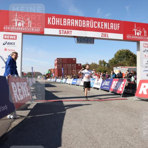 03.10.2025 - Köhlbrandbrückenlauf Lena Gebhardt http://msf.ph/oto/9037266 03.10.2025 12:50:08 Ziel 4035, 6086 meine-sportfotos.de
