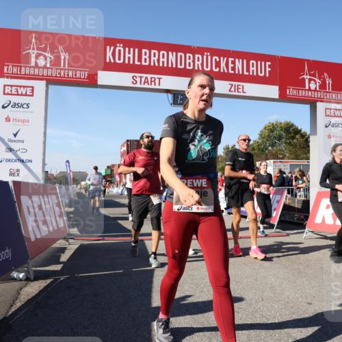03.10.2025 - Köhlbrandbrückenlauf Lena Gebhardt http://msf.ph/oto/9037280 03.10.2025 13:14:18 Ziel 4313, 4437, 4569, 4641, 4728, 4776, 4809, 4888, 5282, 6012, 6327, 6418, 6512, 6735 meine-sportfotos.de