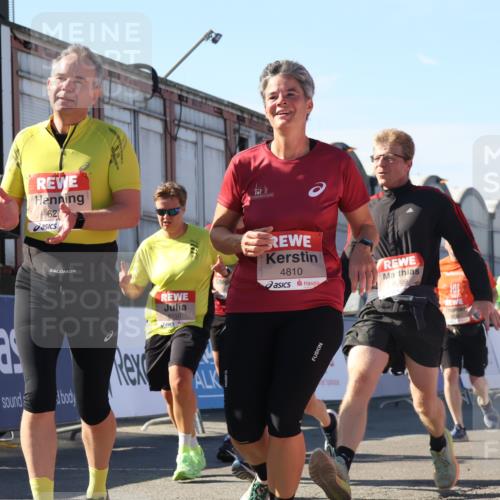 03.10.2025 - Köhlbrandbrückenlauf Luisa Fischer http://msf.ph/oto/9037284 03.10.2025 13:24:45 Ziel 4616, 4810, 5150, 5527, 6039, 6113, 6114, 6198, 6209, 6210, 6211, 6473, 6598, 6599 meine-sportfotos.de