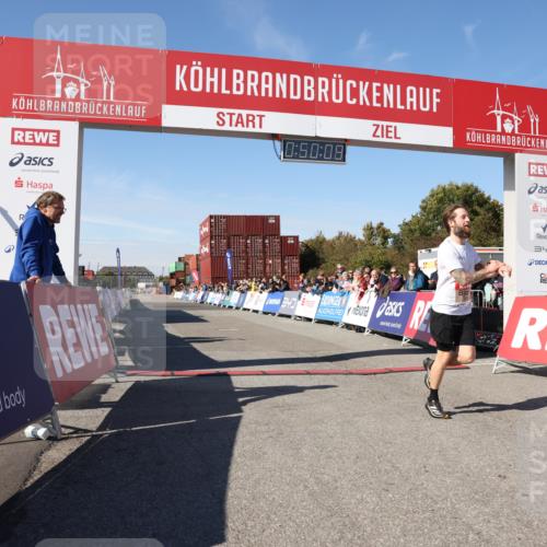 03.10.2025 - Köhlbrandbrückenlauf Lena Gebhardt http://msf.ph/oto/9037285 03.10.2025 12:50:09 Ziel 4035, 6086 meine-sportfotos.de