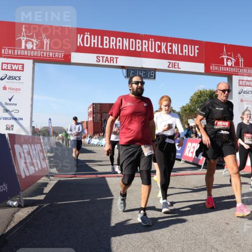 03.10.2025 - Köhlbrandbrückenlauf Lena Gebhardt http://msf.ph/oto/9037286 03.10.2025 13:14:19 Ziel 4313, 4426, 4437, 4569, 4641, 4728, 4776, 4809, 4888, 5282, 6012, 6327, 6418, 6512, 6735 meine-sportfotos.de