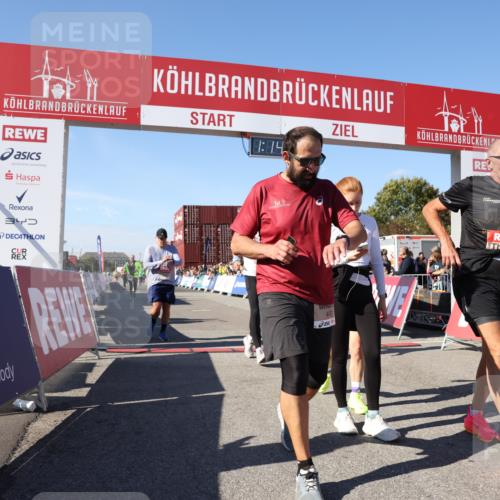 03.10.2025 - Köhlbrandbrückenlauf Lena Gebhardt http://msf.ph/oto/9037292 03.10.2025 13:14:20 Ziel 4426, 4437, 4569, 4641, 4728, 4776, 4809, 4888, 5282, 6012, 6327, 6418, 6512, 6735 meine-sportfotos.de