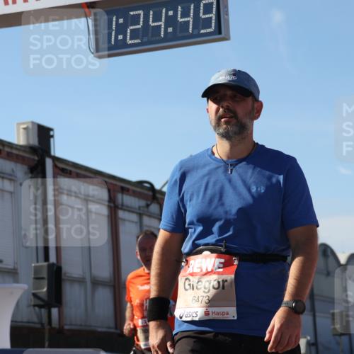 03.10.2025 - Köhlbrandbrückenlauf Luisa Fischer http://msf.ph/oto/9037311 03.10.2025 13:24:48 Ziel 4567, 4616, 4626, 4810, 5150, 5527, 6113, 6114, 6198, 6209, 6210, 6211, 6473, 6598, 6599 meine-sportfotos.de