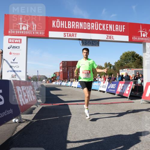 03.10.2025 - Köhlbrandbrückenlauf Lena Gebhardt http://msf.ph/oto/9037333 03.10.2025 12:50:40 Ziel 6248 meine-sportfotos.de
