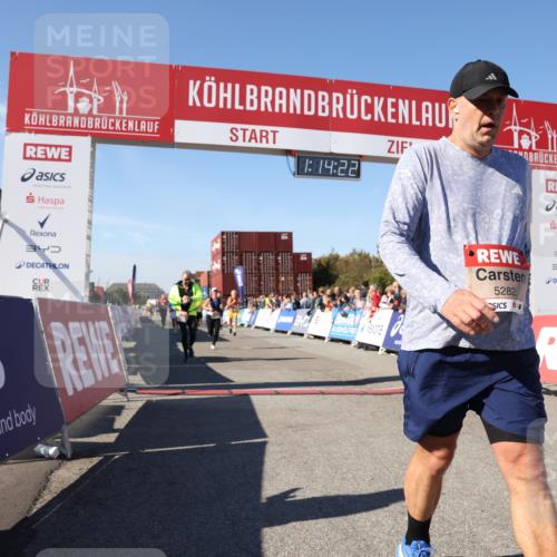 03.10.2025 - Köhlbrandbrückenlauf Lena Gebhardt http://msf.ph/oto/9037348 03.10.2025 13:14:23 Ziel 4426, 4437, 4569, 4641, 4776, 4888, 5132, 5282, 5805, 5902, 5903, 6012, 6327, 6418, 6512, 6735 meine-sportfotos.de