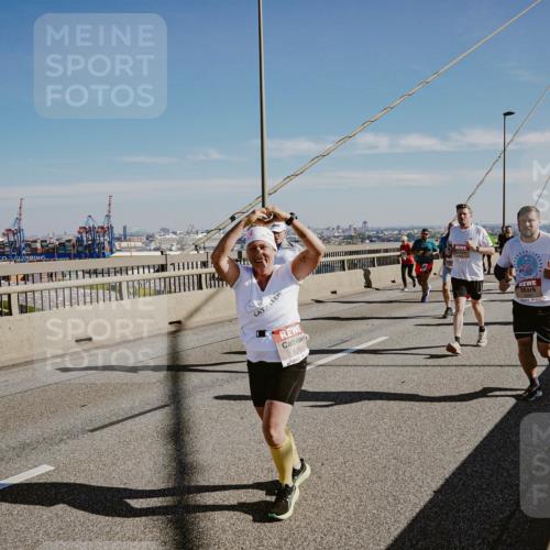 03.10.2025 - Köhlbrandbrückenlauf Michael Burmester http://msf.ph/oto/9037357 03.10.2025 12:30:07 Position 1 6282 meine-sportfotos.de