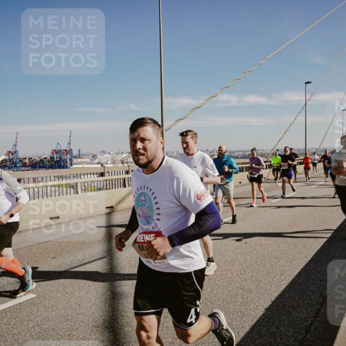 03.10.2025 - Köhlbrandbrückenlauf Michael Burmester http://msf.ph/oto/9037377 03.10.2025 12:30:08 Position 1 52 meine-sportfotos.de
