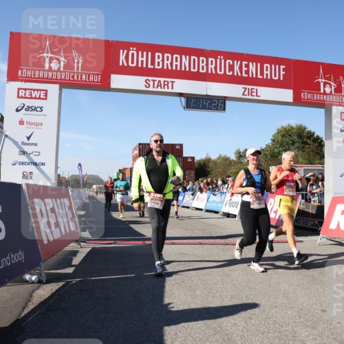 03.10.2025 - Köhlbrandbrückenlauf Lena Gebhardt http://msf.ph/oto/9037385 03.10.2025 13:14:26 Ziel 4400, 4426, 4437, 4569, 4776, 4888, 5132, 5282, 5782, 5805, 5902, 5903, 6012, 6327, 6418, 6512 meine-sportfotos.de