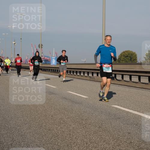 03.10.2025 - Köhlbrandbrückenlauf Fabian Wolf http://msf.ph/oto/9037387 03.10.2025 09:51:58 Position 3 3, 1319 meine-sportfotos.de