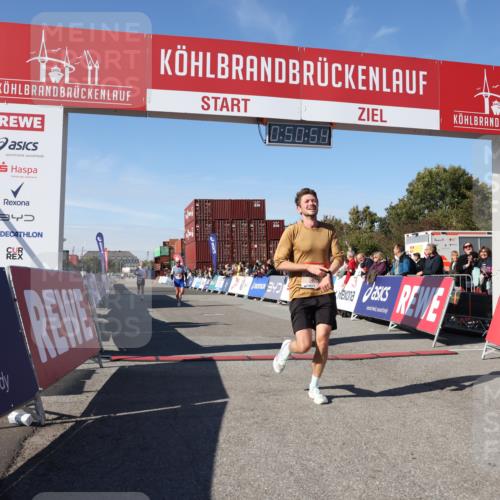 03.10.2025 - Köhlbrandbrückenlauf Lena Gebhardt http://msf.ph/oto/9037400 03.10.2025 12:50:54 Ziel 4072, 6216, 6552 meine-sportfotos.de