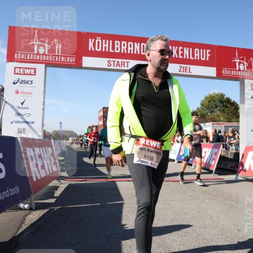 03.10.2025 - Köhlbrandbrückenlauf Lena Gebhardt http://msf.ph/oto/9037415 03.10.2025 13:14:28 Ziel 4259, 4400, 4426, 4776, 5132, 5282, 5782, 5805, 5902, 5903, 6012, 6512 meine-sportfotos.de