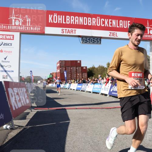 03.10.2025 - Köhlbrandbrückenlauf Lena Gebhardt http://msf.ph/oto/9037417 03.10.2025 12:50:55 Ziel 4072, 6216, 6552 meine-sportfotos.de