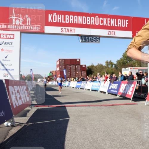 03.10.2025 - Köhlbrandbrückenlauf Lena Gebhardt http://msf.ph/oto/9037426 03.10.2025 12:50:56 Ziel 4072, 6216, 6552 meine-sportfotos.de