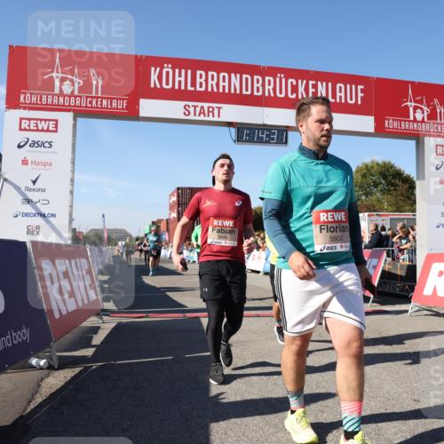 03.10.2025 - Köhlbrandbrückenlauf Lena Gebhardt http://msf.ph/oto/9037432 03.10.2025 13:14:31 Ziel 4259, 4400, 4426, 4509, 4684, 4788, 5132, 5249, 5782, 5805, 5902, 5903, 6012, 6512 meine-sportfotos.de