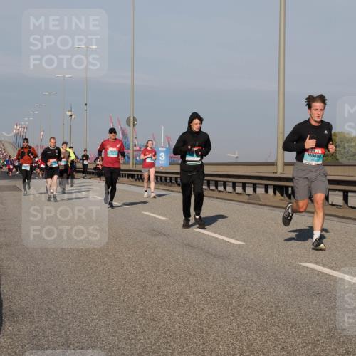 03.10.2025 - Köhlbrandbrückenlauf Fabian Wolf http://msf.ph/oto/9037472 03.10.2025 09:52:02 Position 3 1402 meine-sportfotos.de