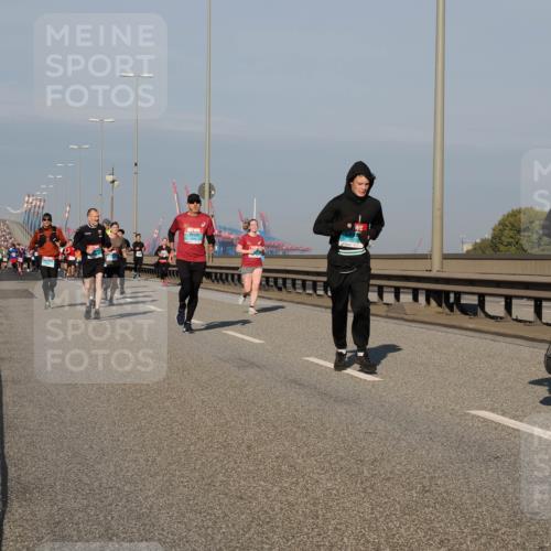 03.10.2025 - Köhlbrandbrückenlauf Fabian Wolf http://msf.ph/oto/9037486 03.10.2025 09:52:03 Position 3 1402 meine-sportfotos.de