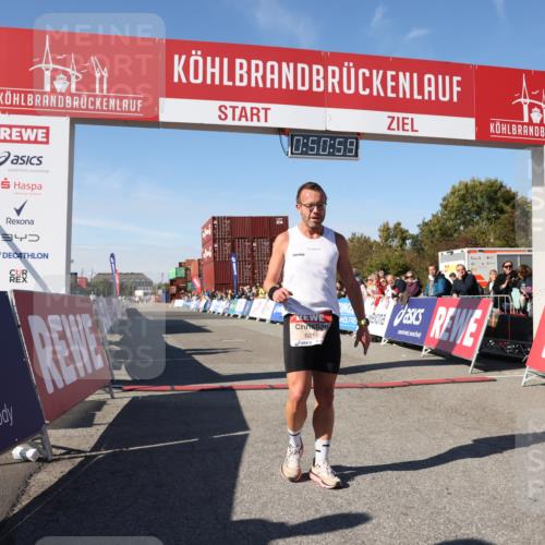 03.10.2025 - Köhlbrandbrückenlauf Lena Gebhardt http://msf.ph/oto/9037492 03.10.2025 12:51:00 Ziel 4072, 6216, 6552 meine-sportfotos.de