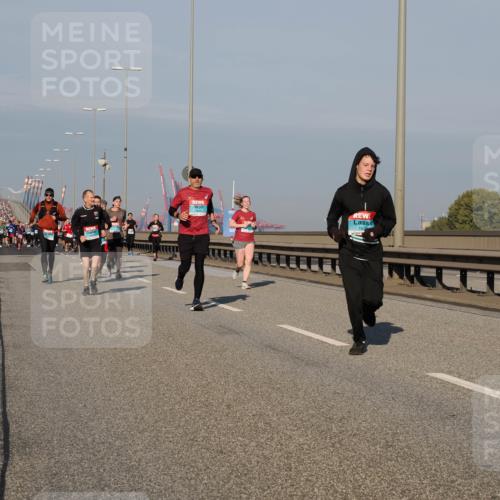 03.10.2025 - Köhlbrandbrückenlauf Fabian Wolf http://msf.ph/oto/9037505 03.10.2025 09:52:03 Position 3 167 meine-sportfotos.de