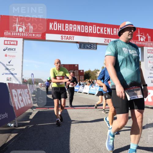 03.10.2025 - Köhlbrandbrückenlauf Lena Gebhardt http://msf.ph/oto/9037509 03.10.2025 13:14:38 Ziel 4259, 4400, 4424, 4509, 4684, 4692, 4788, 4869, 5249, 5782, 5805, 5902, 5903, 6316, 6448, 6849 meine-sportfotos.de