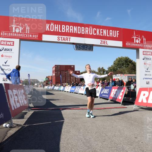 03.10.2025 - Köhlbrandbrückenlauf Lena Gebhardt http://msf.ph/oto/9037554 03.10.2025 12:51:22 Ziel 6047, 6458 meine-sportfotos.de