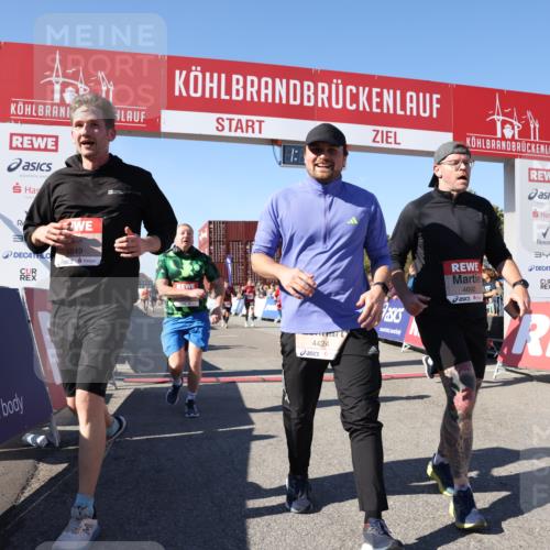03.10.2025 - Köhlbrandbrückenlauf Lena Gebhardt http://msf.ph/oto/9037588 03.10.2025 13:14:43 Ziel 4202, 4259, 4424, 4509, 4533, 4684, 4692, 4788, 4869, 5249, 5682, 5686, 5711, 5814, 6316, 6344, 6448, 6849 meine-sportfotos.de