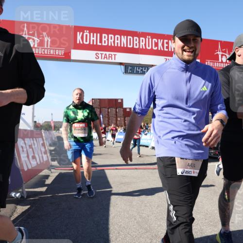 03.10.2025 - Köhlbrandbrückenlauf Lena Gebhardt http://msf.ph/oto/9037600 03.10.2025 13:14:43 Ziel 4202, 4259, 4424, 4509, 4533, 4684, 4692, 4788, 4869, 5249, 5682, 5686, 5711, 5814, 6316, 6344, 6448, 6849 meine-sportfotos.de
