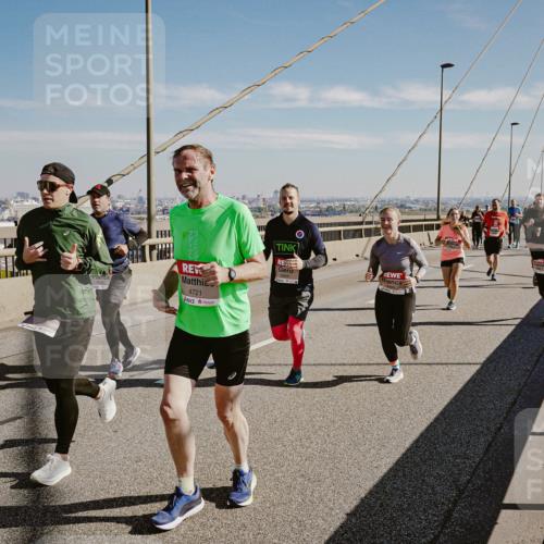 03.10.2025 - Köhlbrandbrückenlauf Michael Burmester http://msf.ph/oto/9037616 03.10.2025 12:30:22 Position 1 4721 meine-sportfotos.de